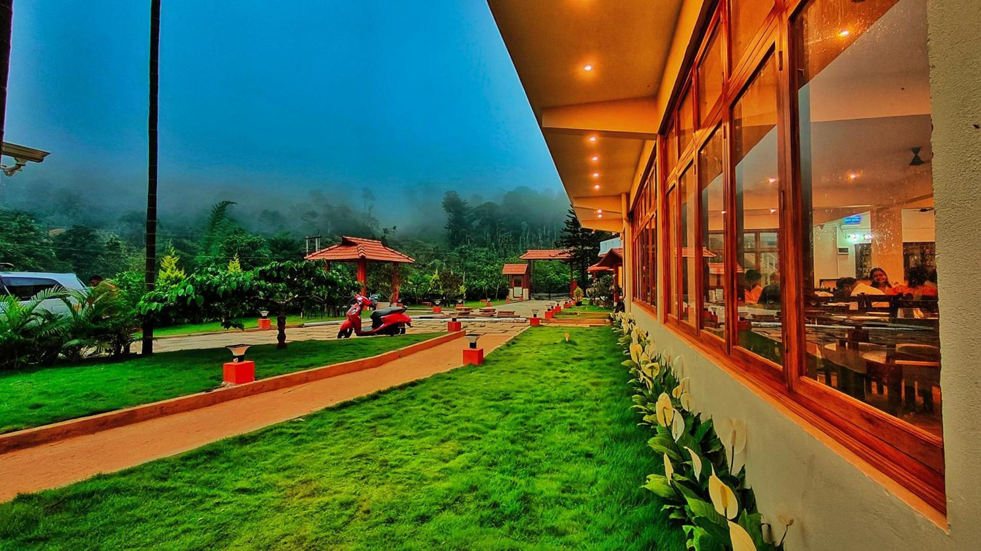 Hill Crest Resort - Coorg 마디케리 외부 사진