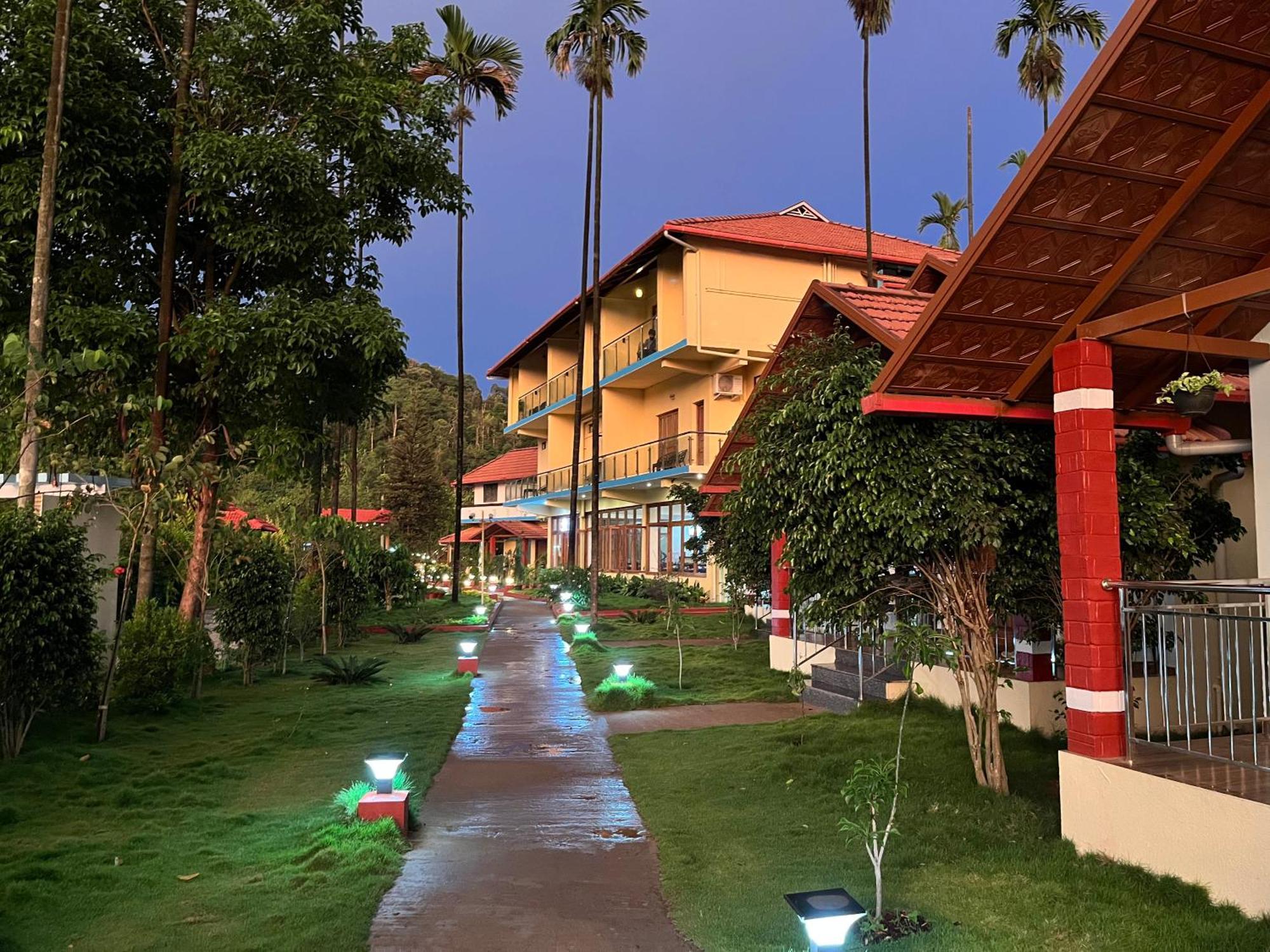 Hill Crest Resort - Coorg 마디케리 외부 사진