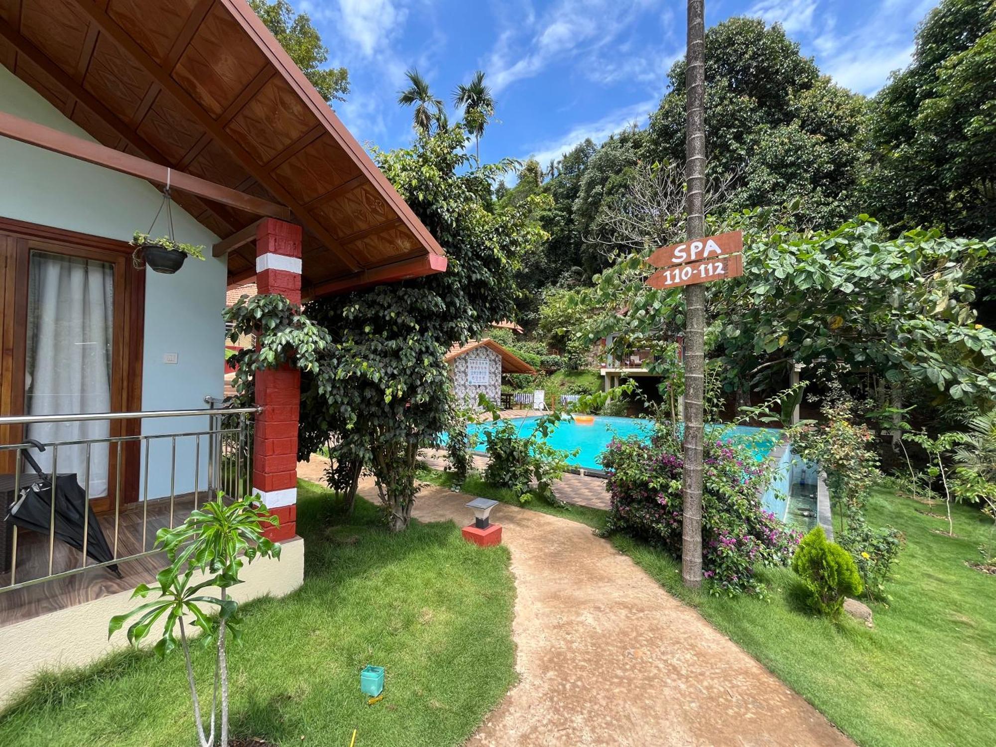 Hill Crest Resort - Coorg 마디케리 외부 사진